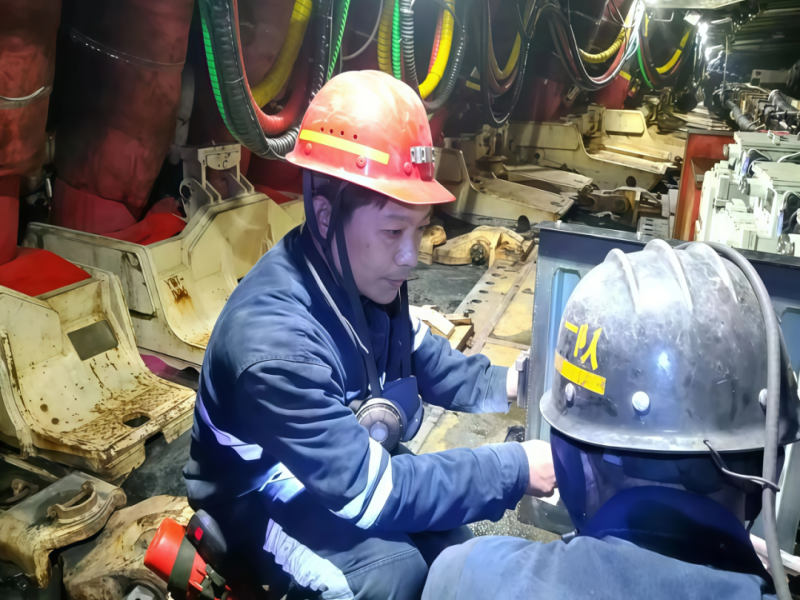 251753438846222408.png 2.png